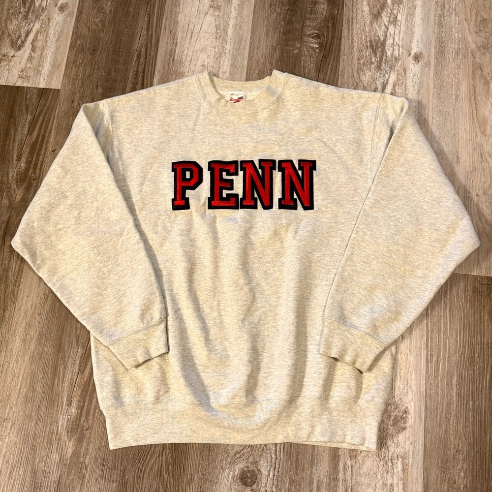 Vintage U PENN Fruit of the Loom Cream Crewneck Sweater Shirt Gray Red Lettering